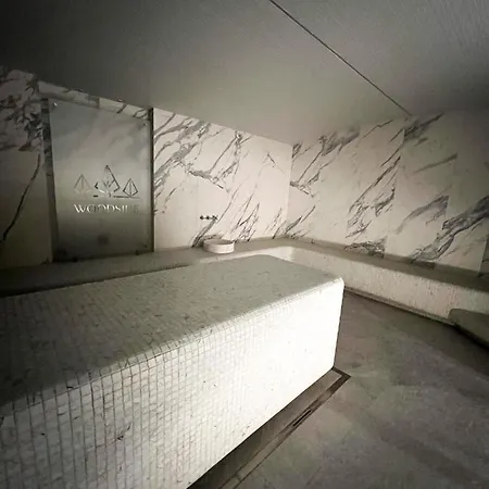 Woodside 007 Apartment *